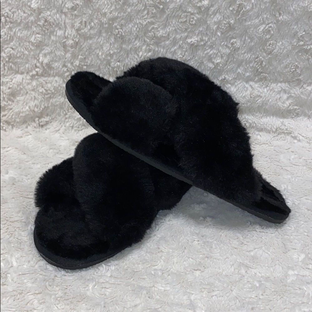 Slippers - Picture 2 of 2